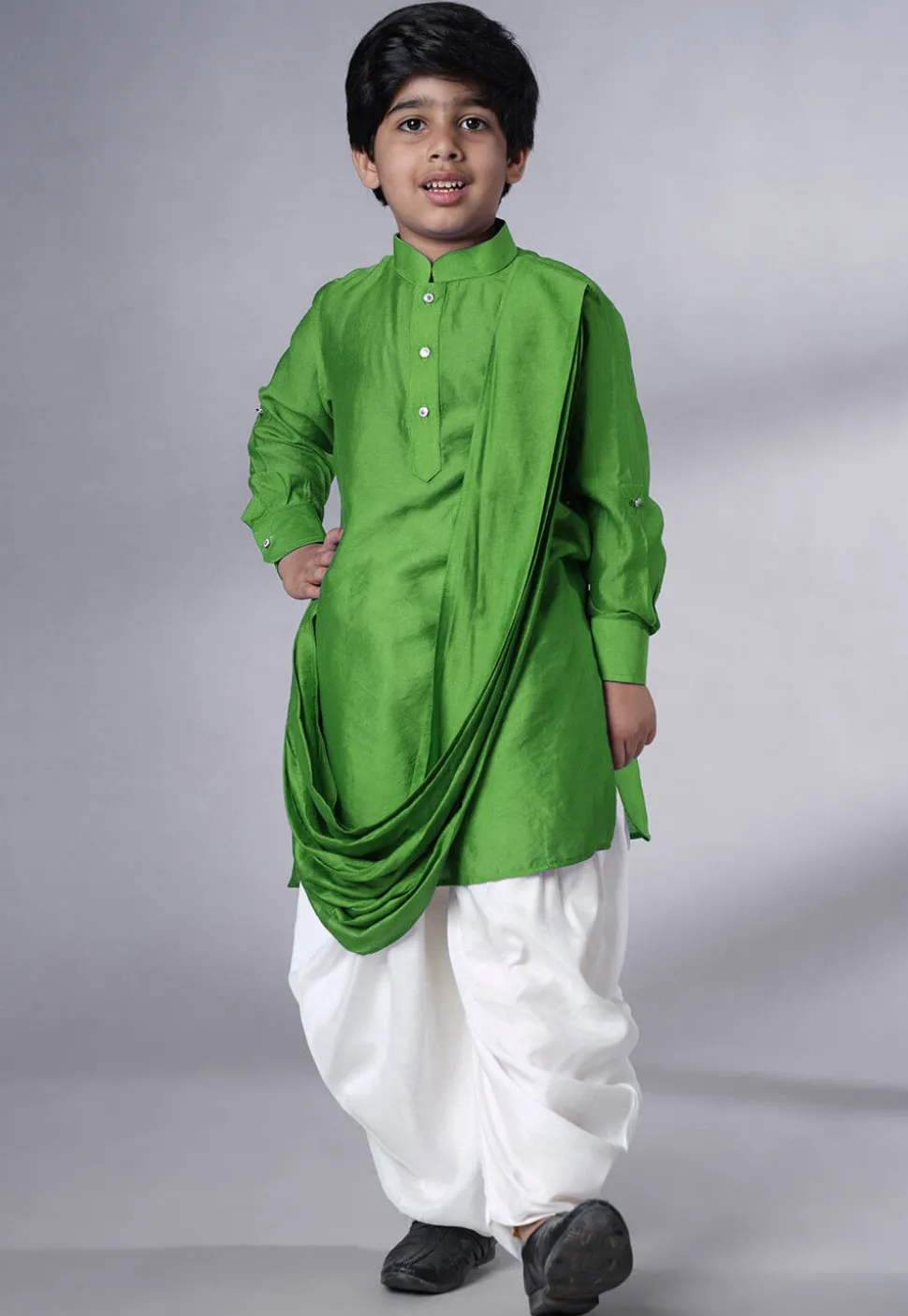 Solid Color Muslin Silk Kurta Set in Green