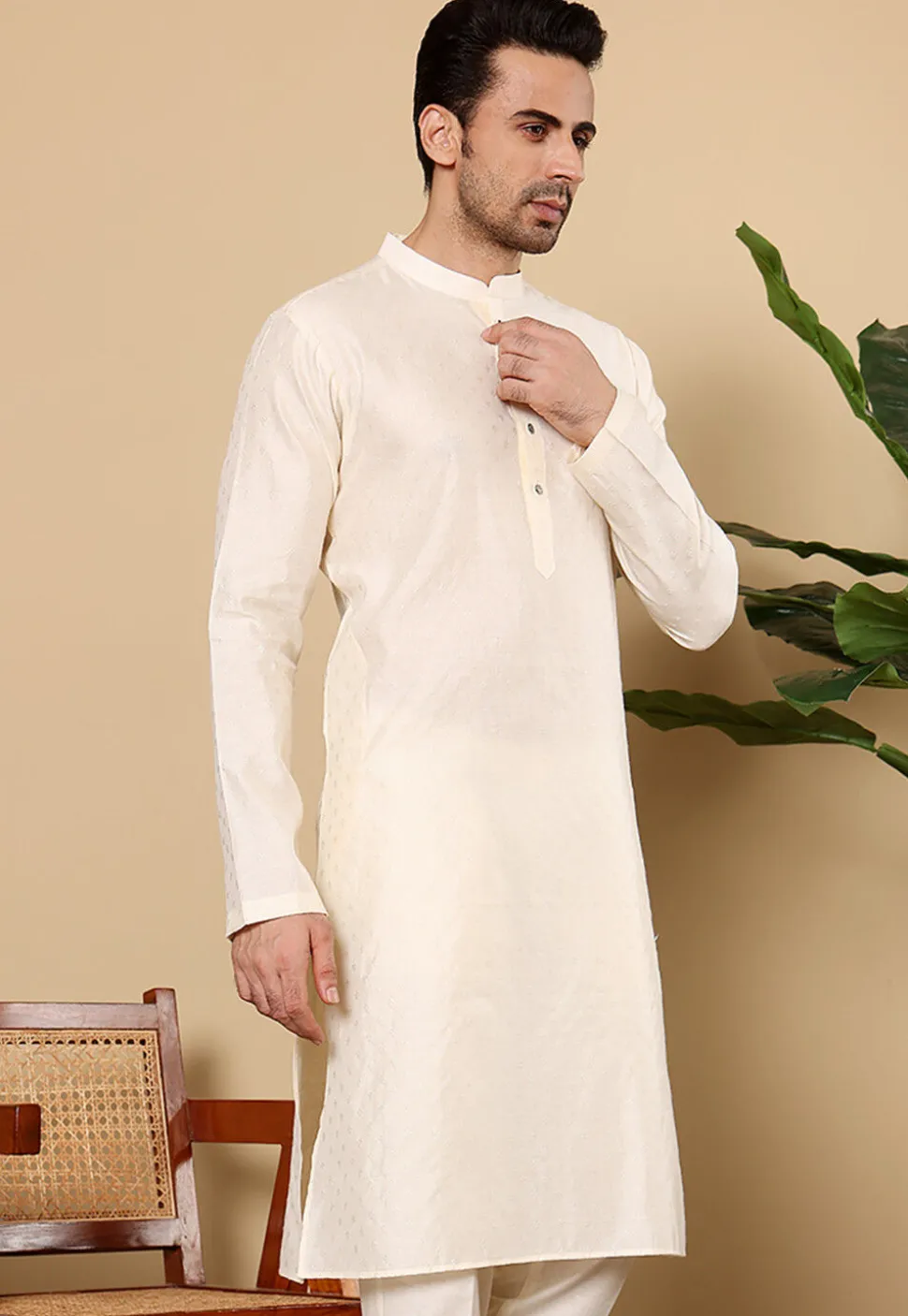 Solid Color Viscose Silk Kurta in Off White
