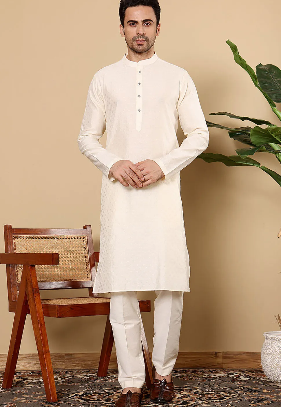 Solid Color Viscose Silk Kurta Set in Off White