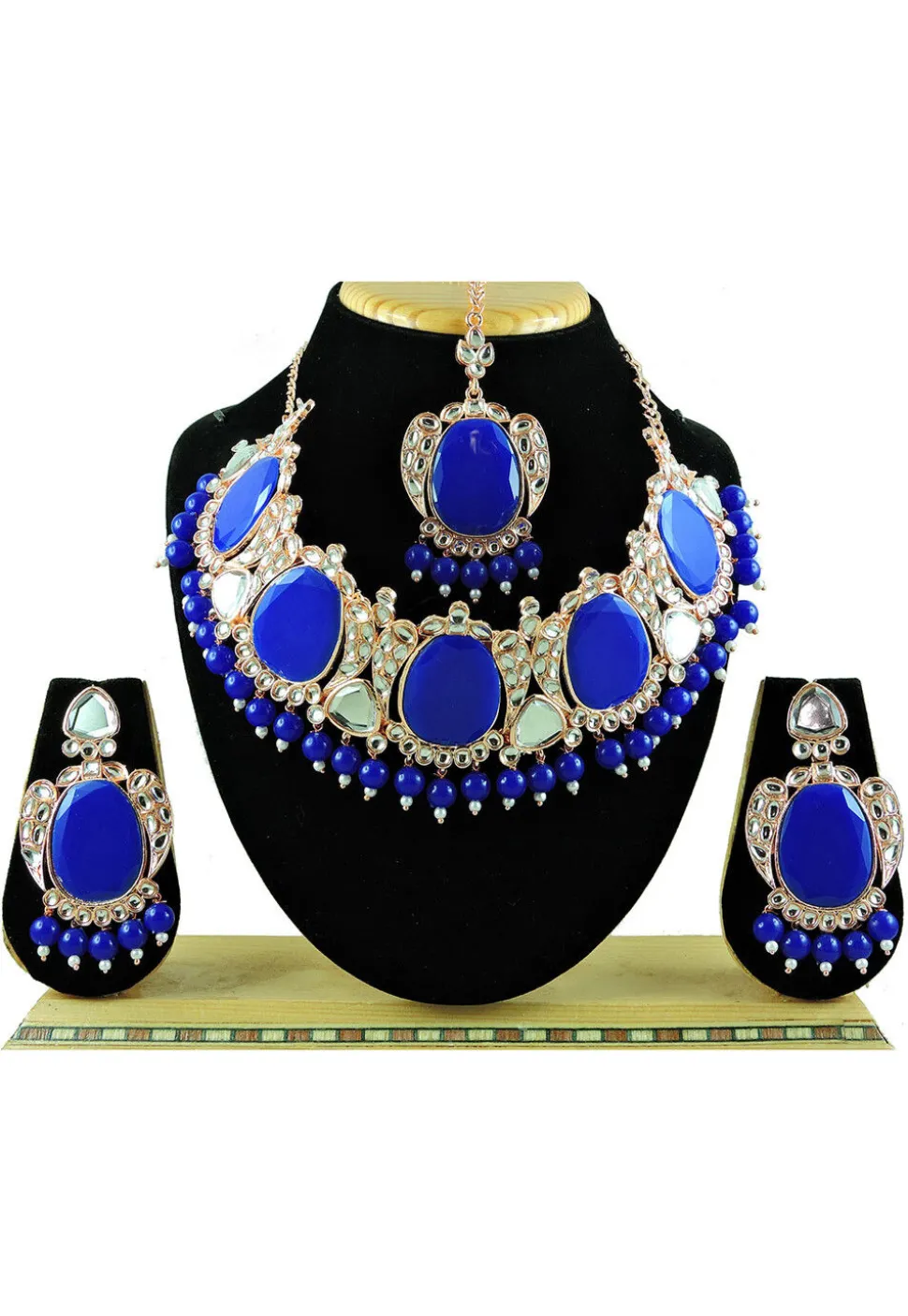 Stone Studded Choker Necklace Set