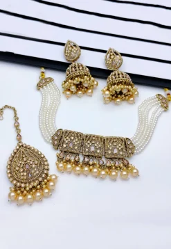 Stone Studded Choker Necklace Set