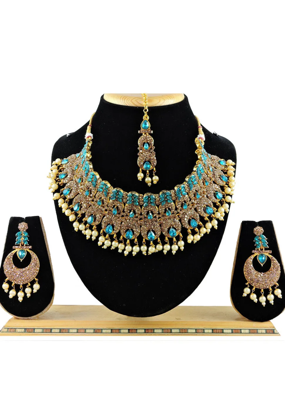 Stone Studded Choker Necklace Set
