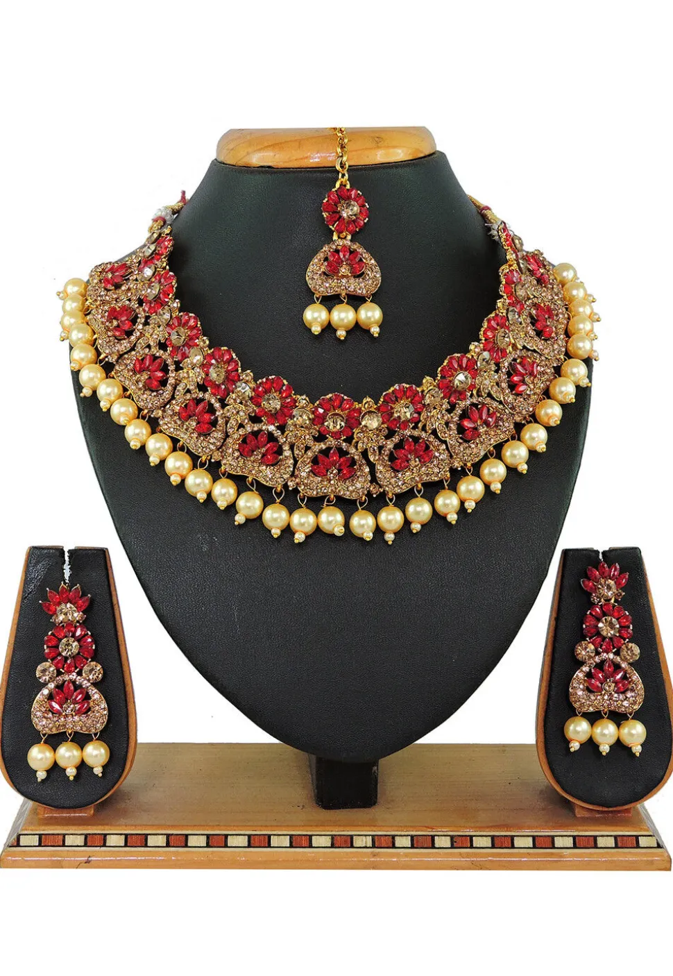 Stone Studded Choker Necklace Set