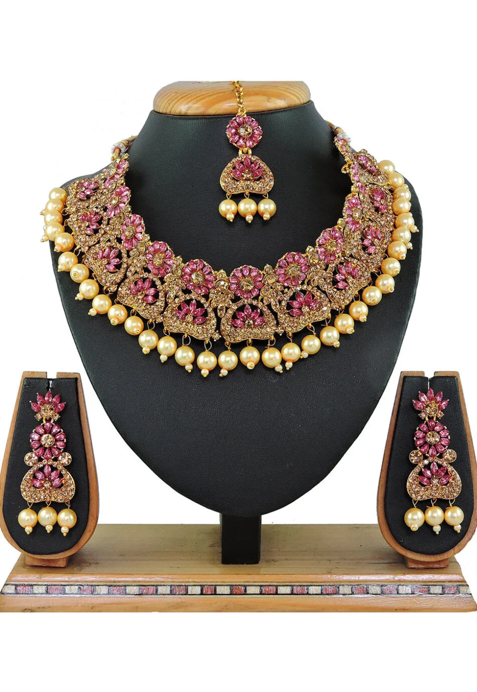 Stone Studded Choker Necklace Set