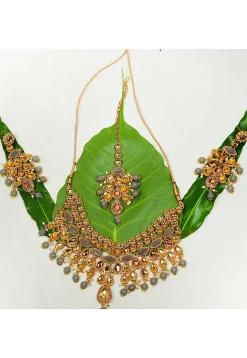 Stone Studded Choker Necklace Set