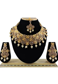 Stone Studded Choker Necklace Set