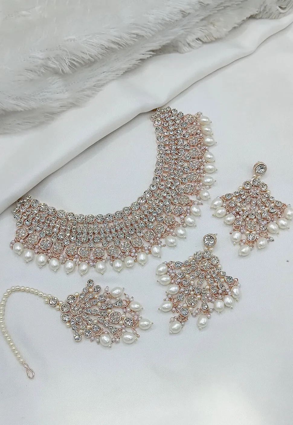 Stone Studded Choker Necklace Set