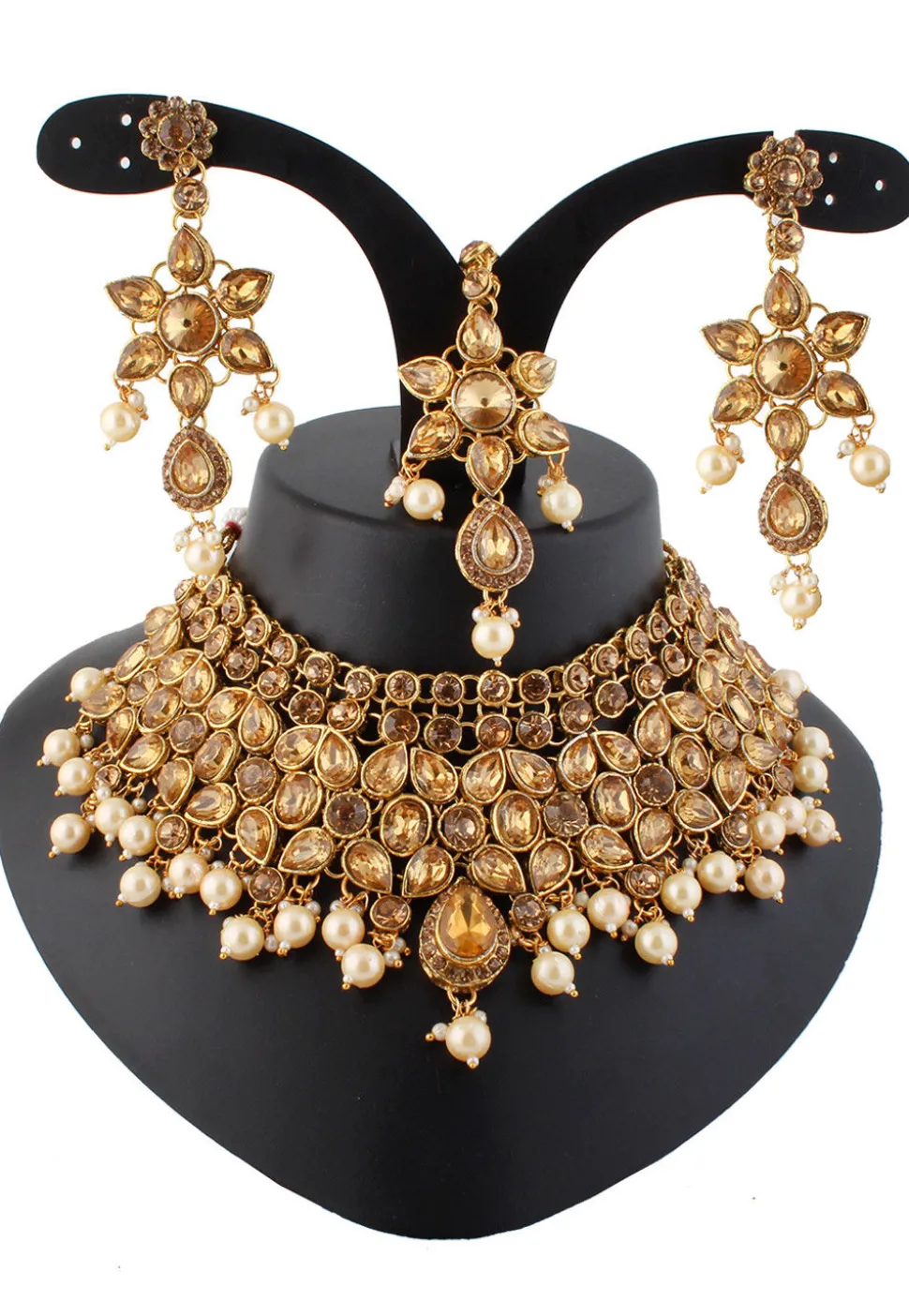 Stone Studded Choker Necklace Set