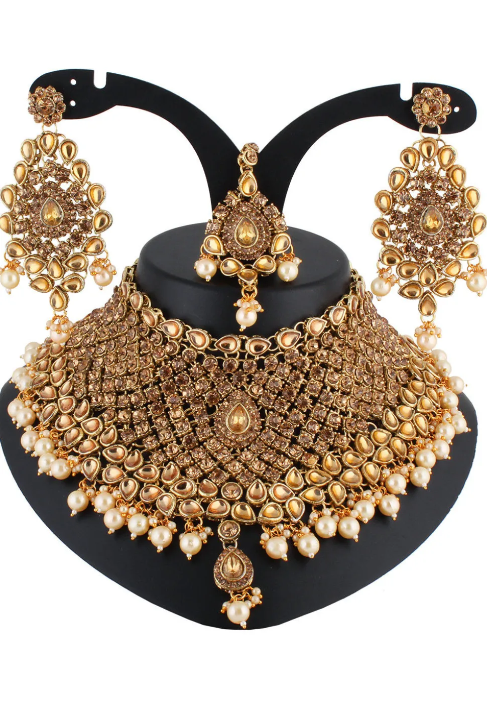Stone Studded Choker Necklace Set