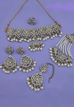 Stone Studded Choker Necklace Set