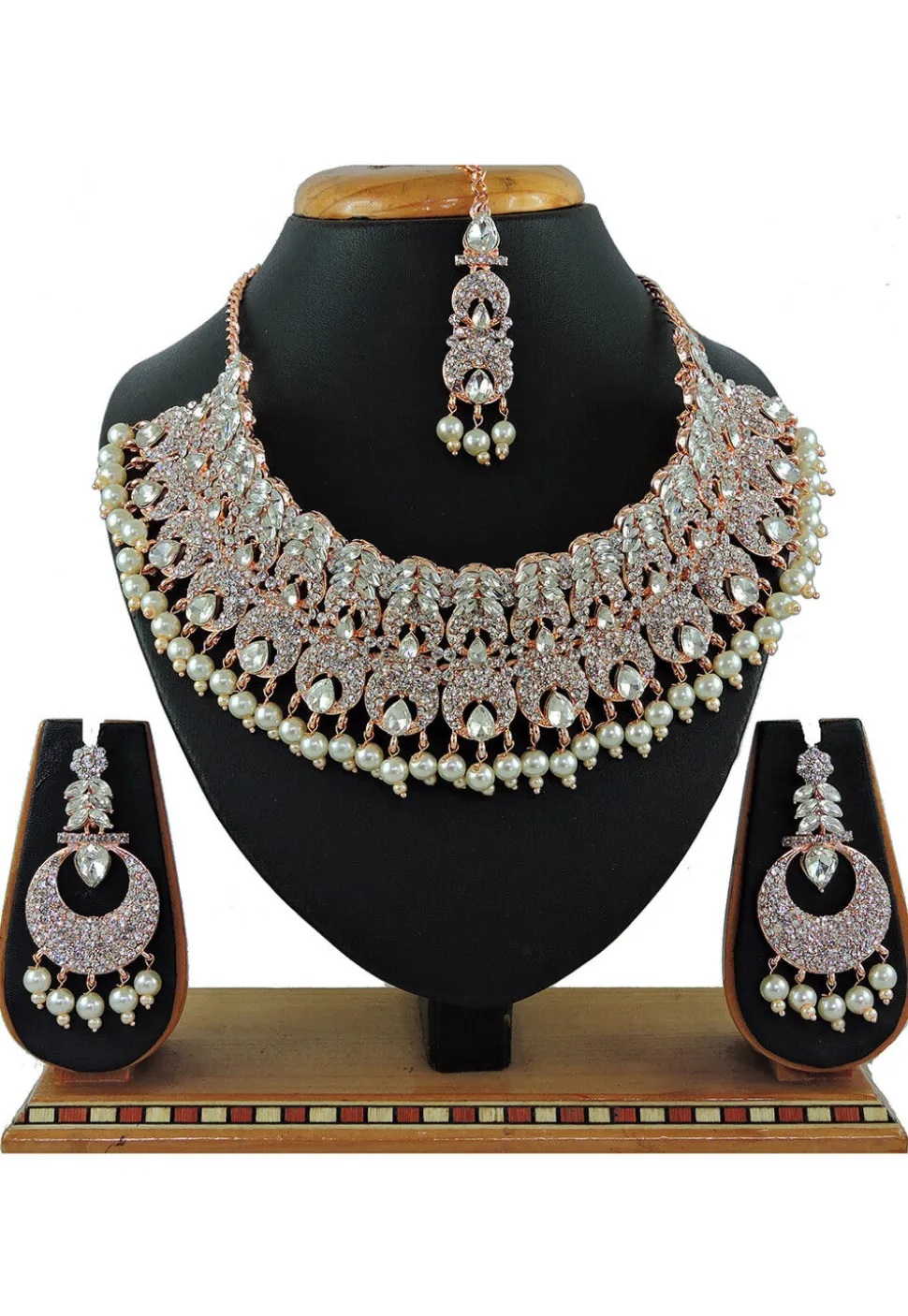 Stone Studded Choker Necklace Set