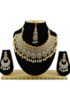 Stone Studded Choker Necklace Set