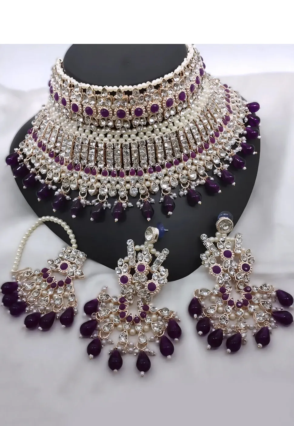 Stone Studded Choker Necklace Set