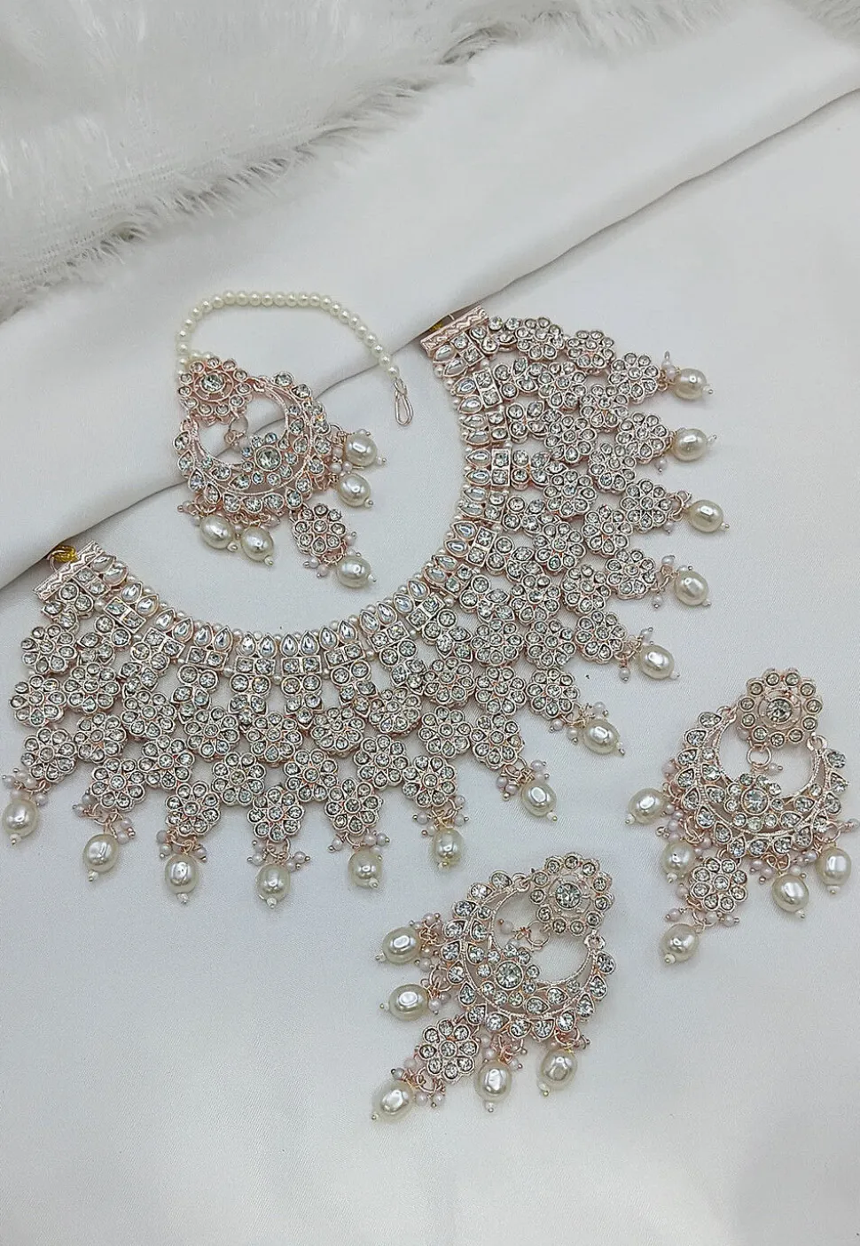 Stone Studded Choker Necklace Set