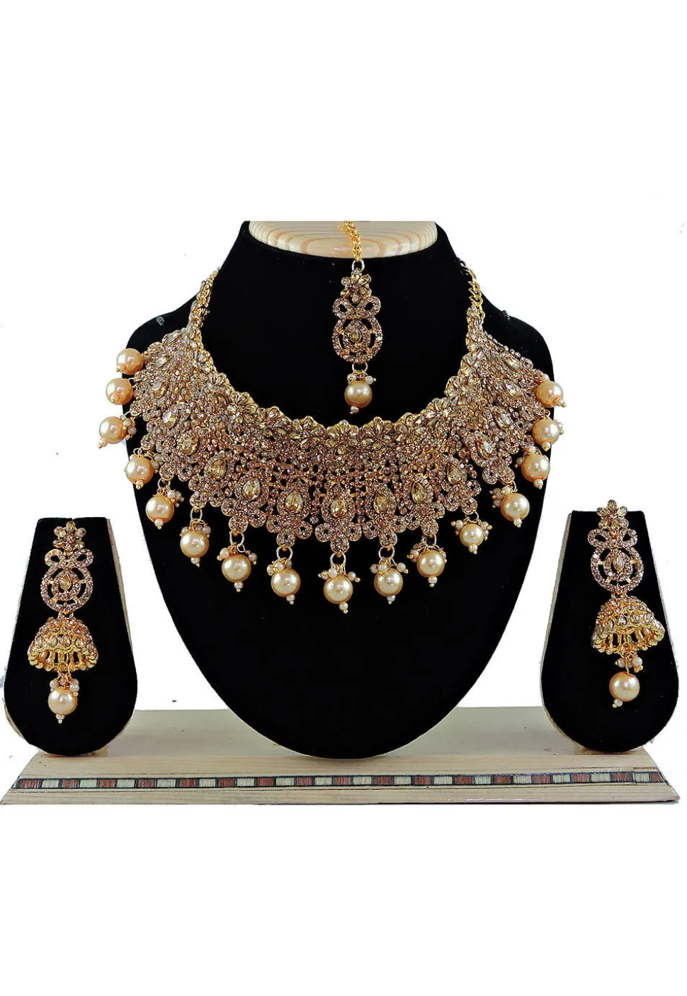 Stone Studded Choker Necklace Set