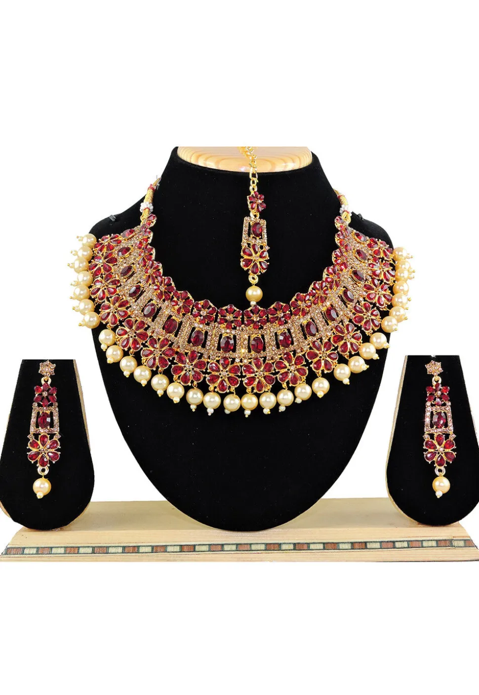 Stone Studded Choker Necklace Set