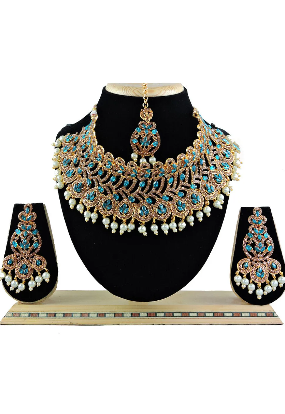 Stone Studded Choker Necklace Set