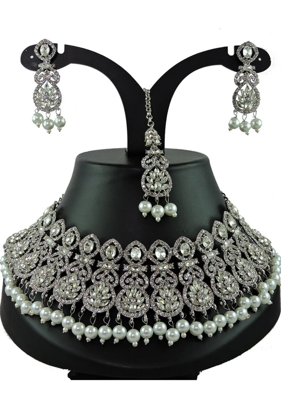 Stone Studded Choker Necklace Set