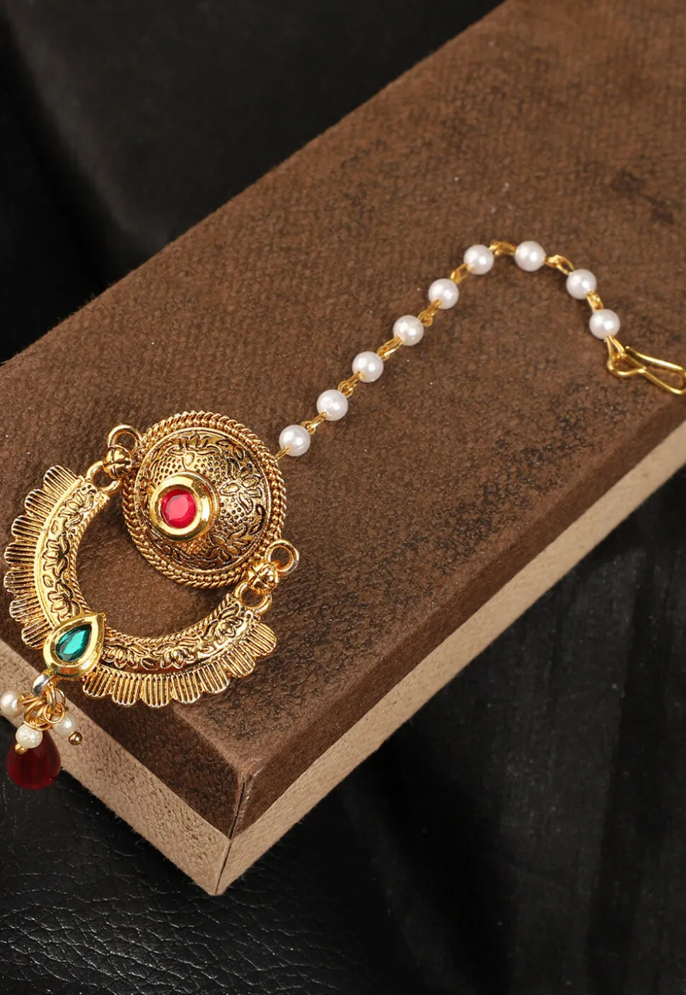 Stone Studded Maang Tikka