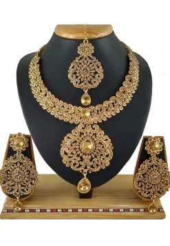 Stone Studded Necklace Set