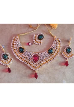 Stone Studded Necklace Set
