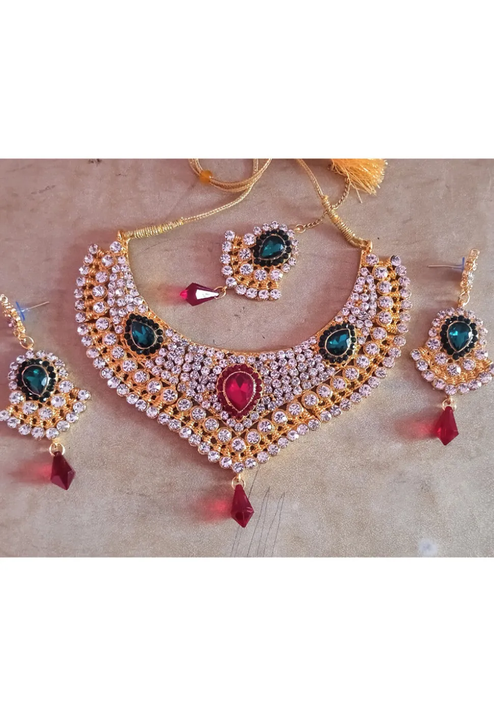 Stone Studded Necklace Set