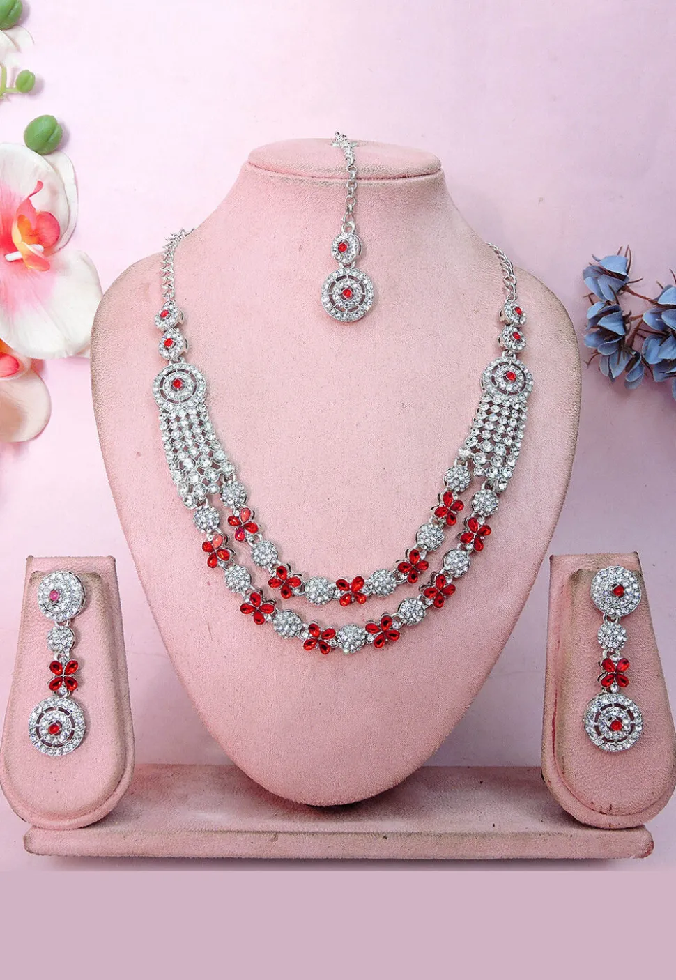 Stone Studded Necklace Set