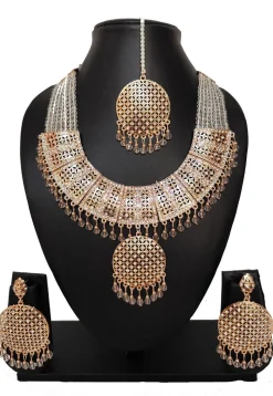 Stone Studded Necklace Set