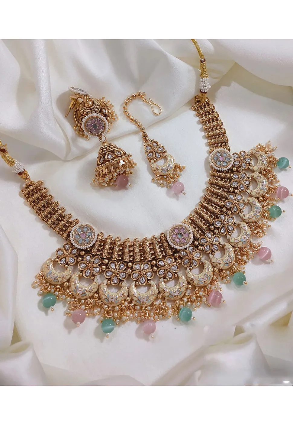 Stone Studded Necklace Set