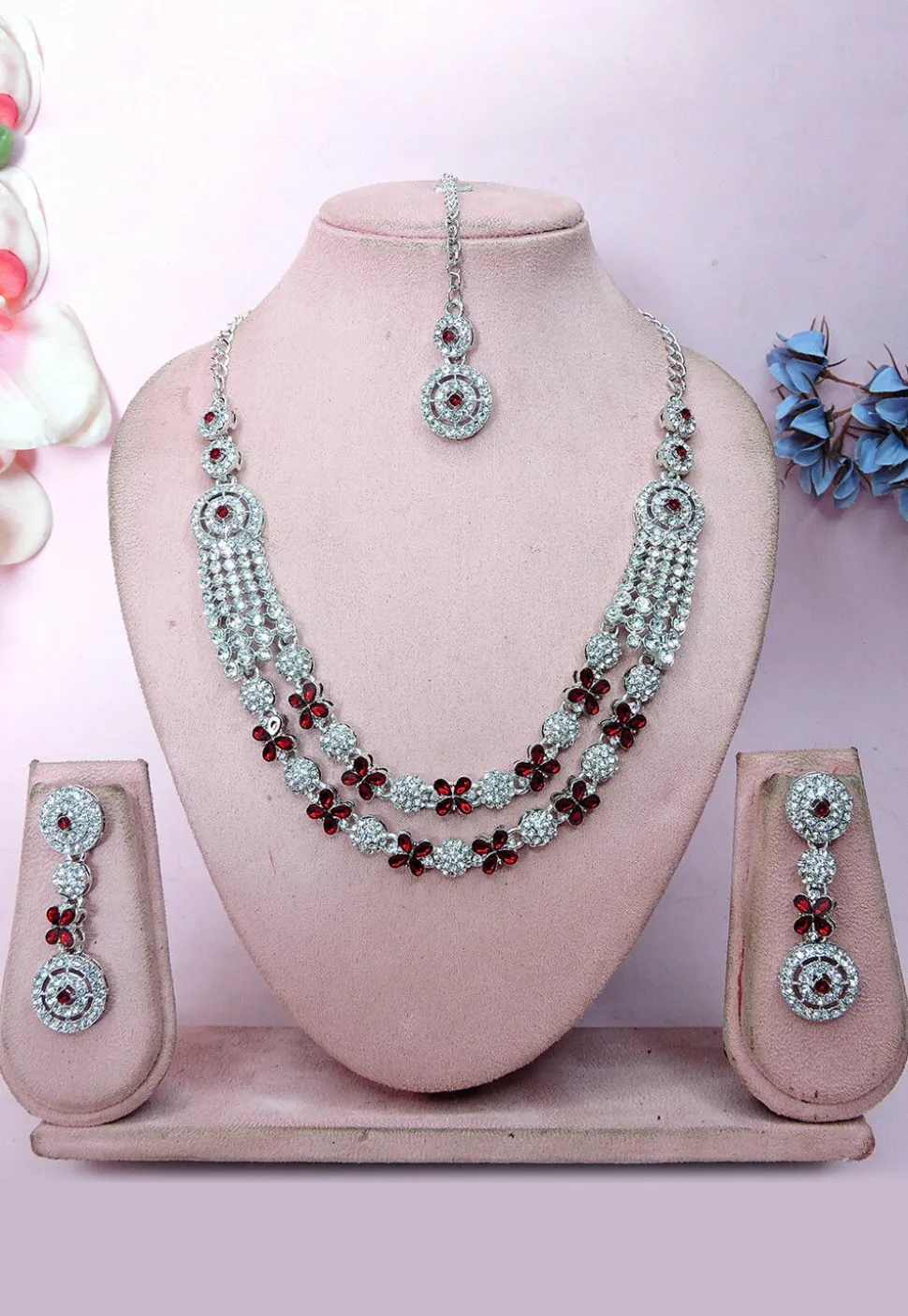 Stone Studded Necklace Set