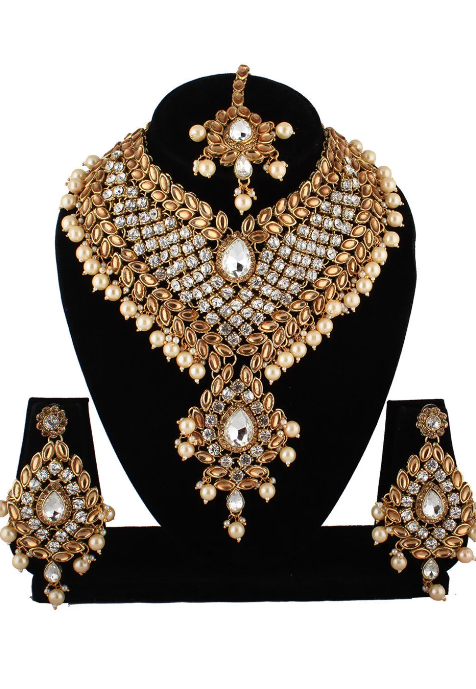 Stone Studded Necklace Set