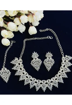 Stone Studded Necklace Set