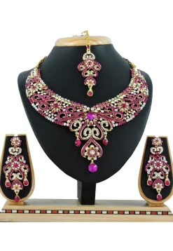 Stone Studded Necklace Set