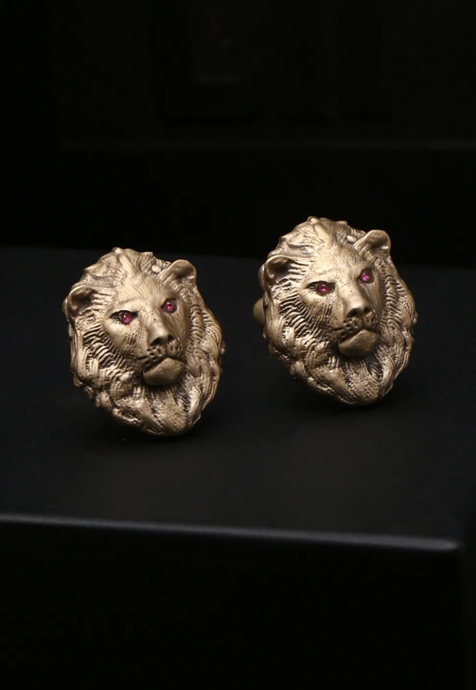 The Bravehearted Lion Metallic Gift Set