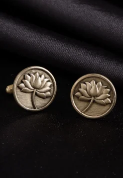 The Divine Lotus Metallic Gift Set