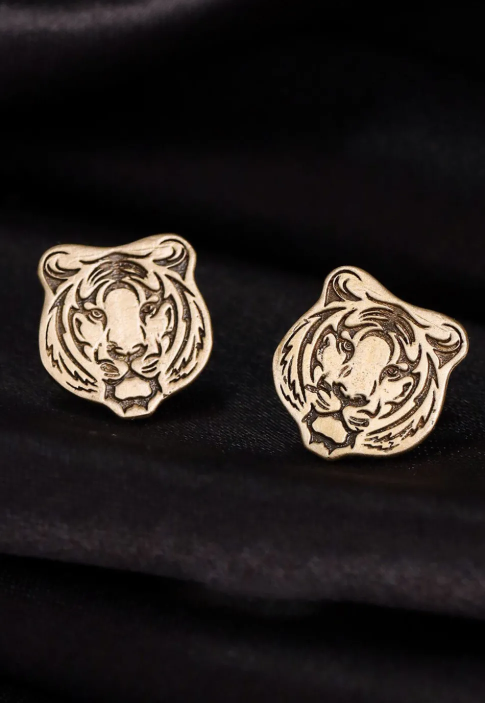 The Fiery Tiger and Lions Mane Metallic Collar Tips Gift Set