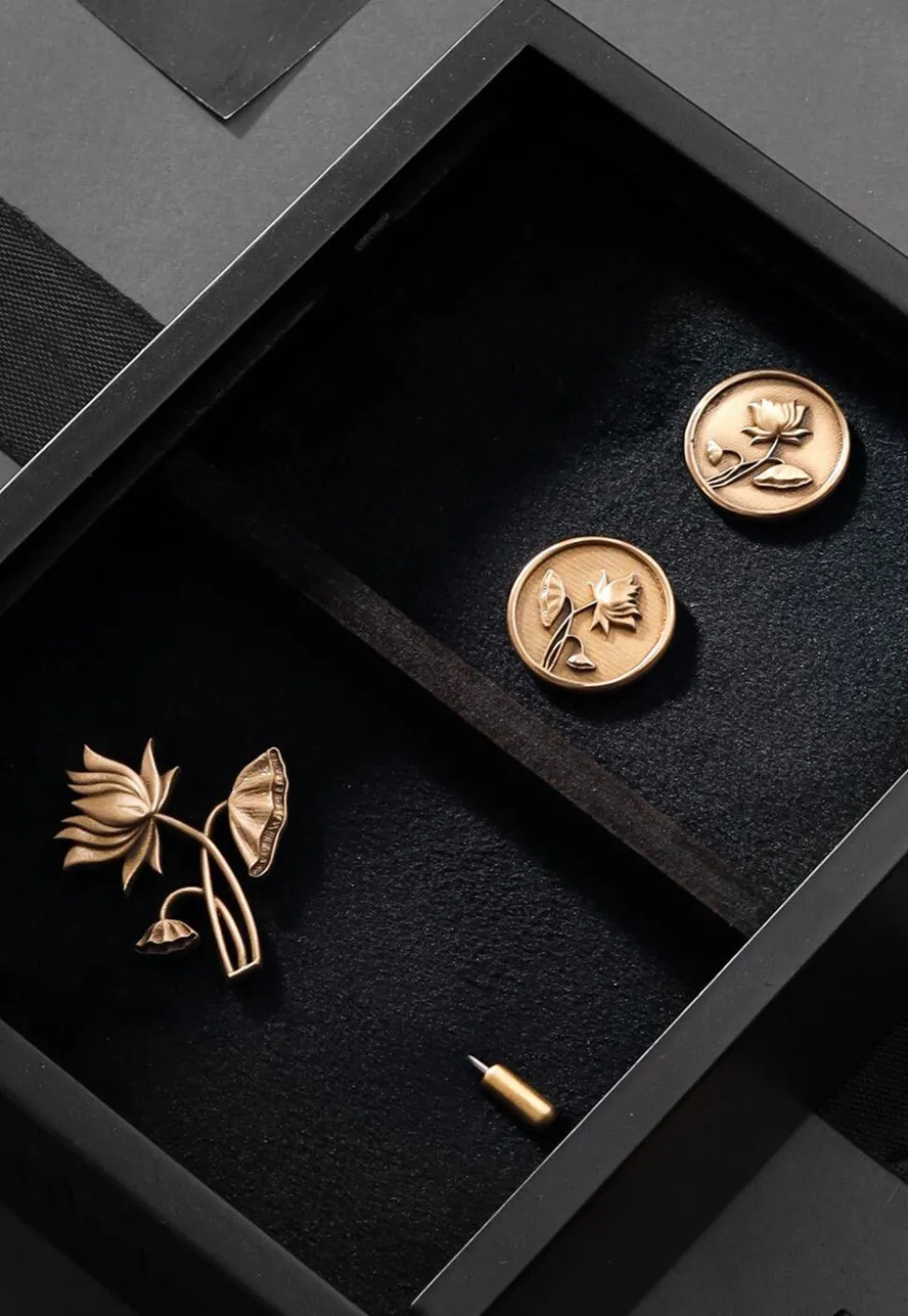 The Lotus Magic Metallic Gift Set