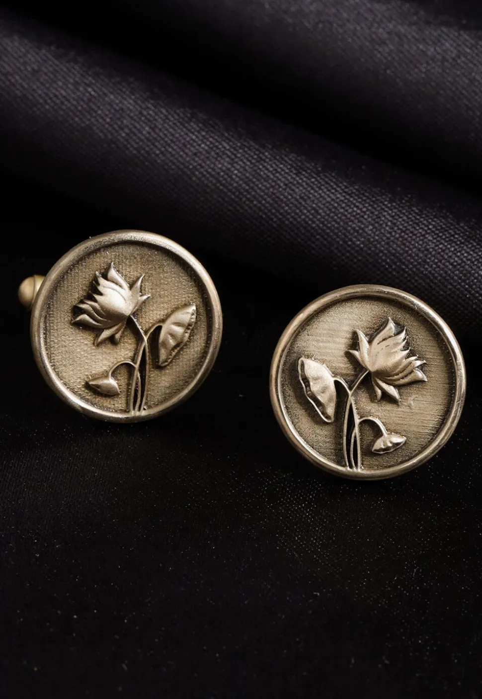 The Lotus Magic Metallic Gift Set