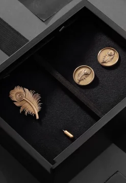 The Peacock Grace Metallic  Gift Set