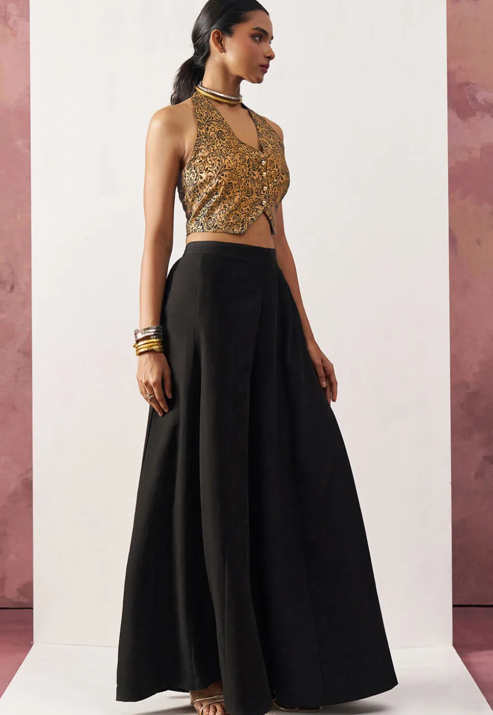 Woven Art Silk Jacquard Crop Top Set in Black and Golden