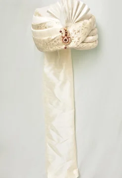 Woven Art Silk Jacquard Turban in Off White