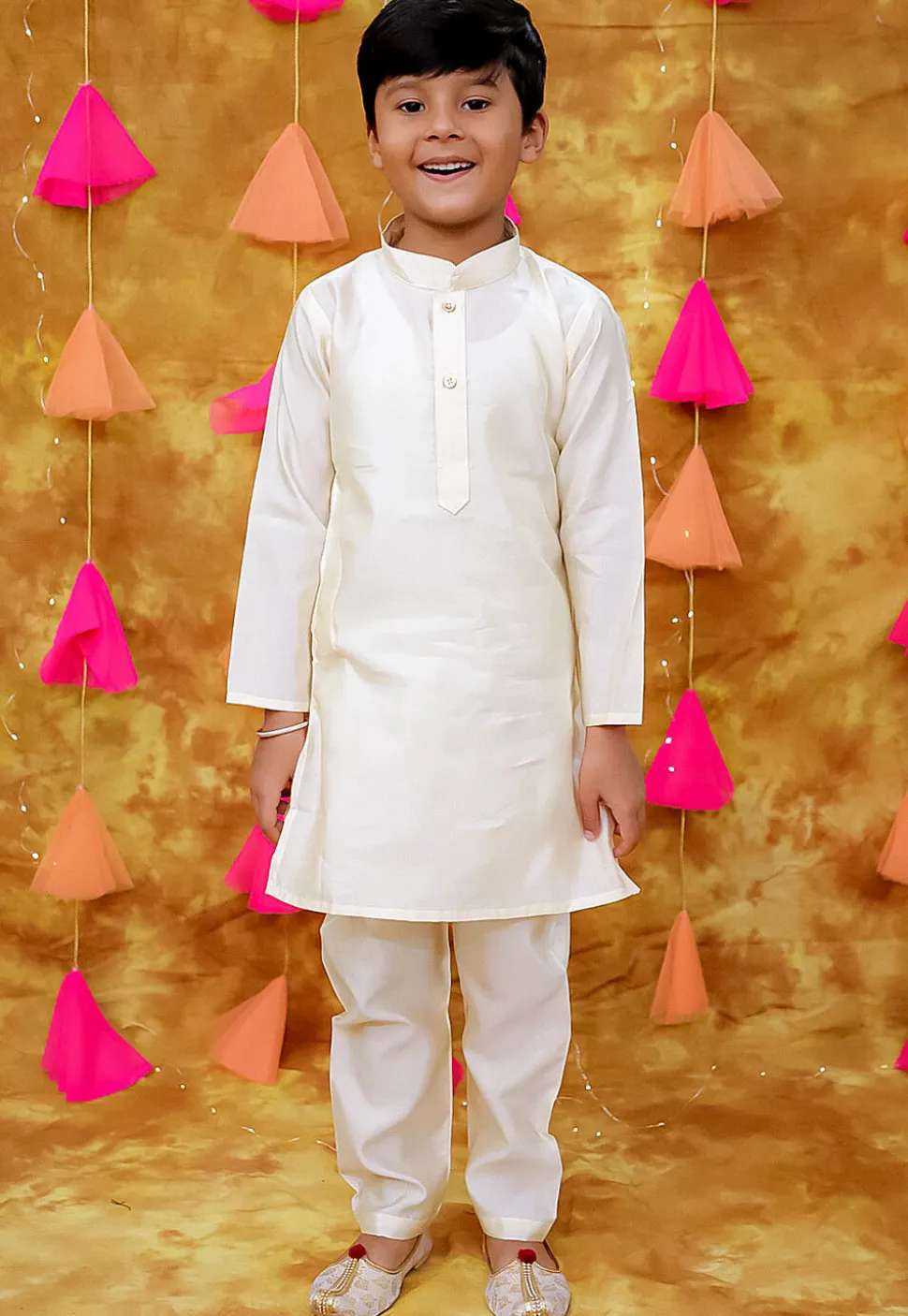 Woven Art Silk Kurta Set in Off White