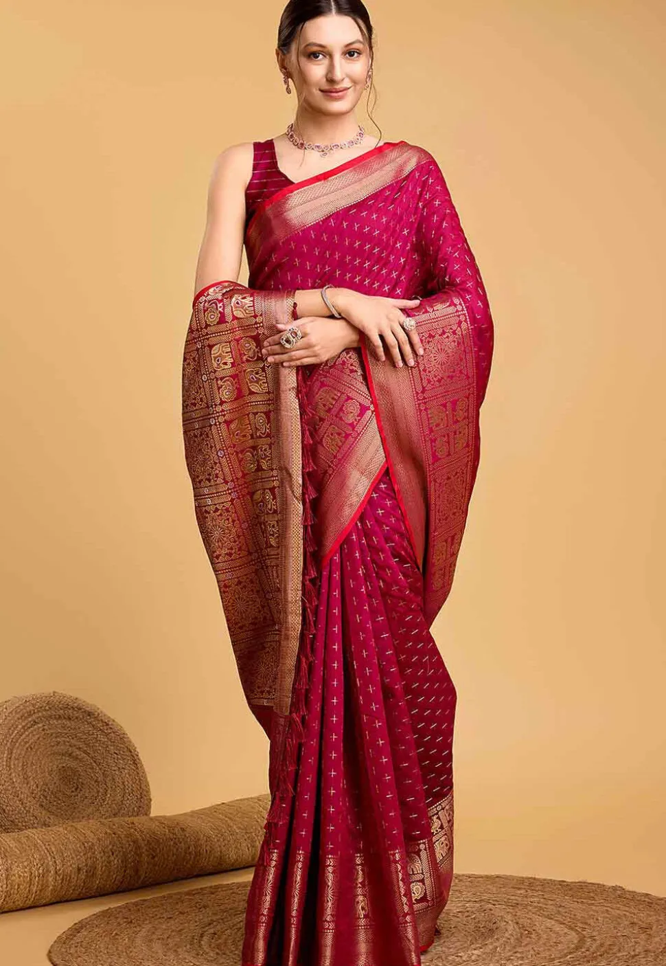 Woven Art Silk Saree in Fuchsia