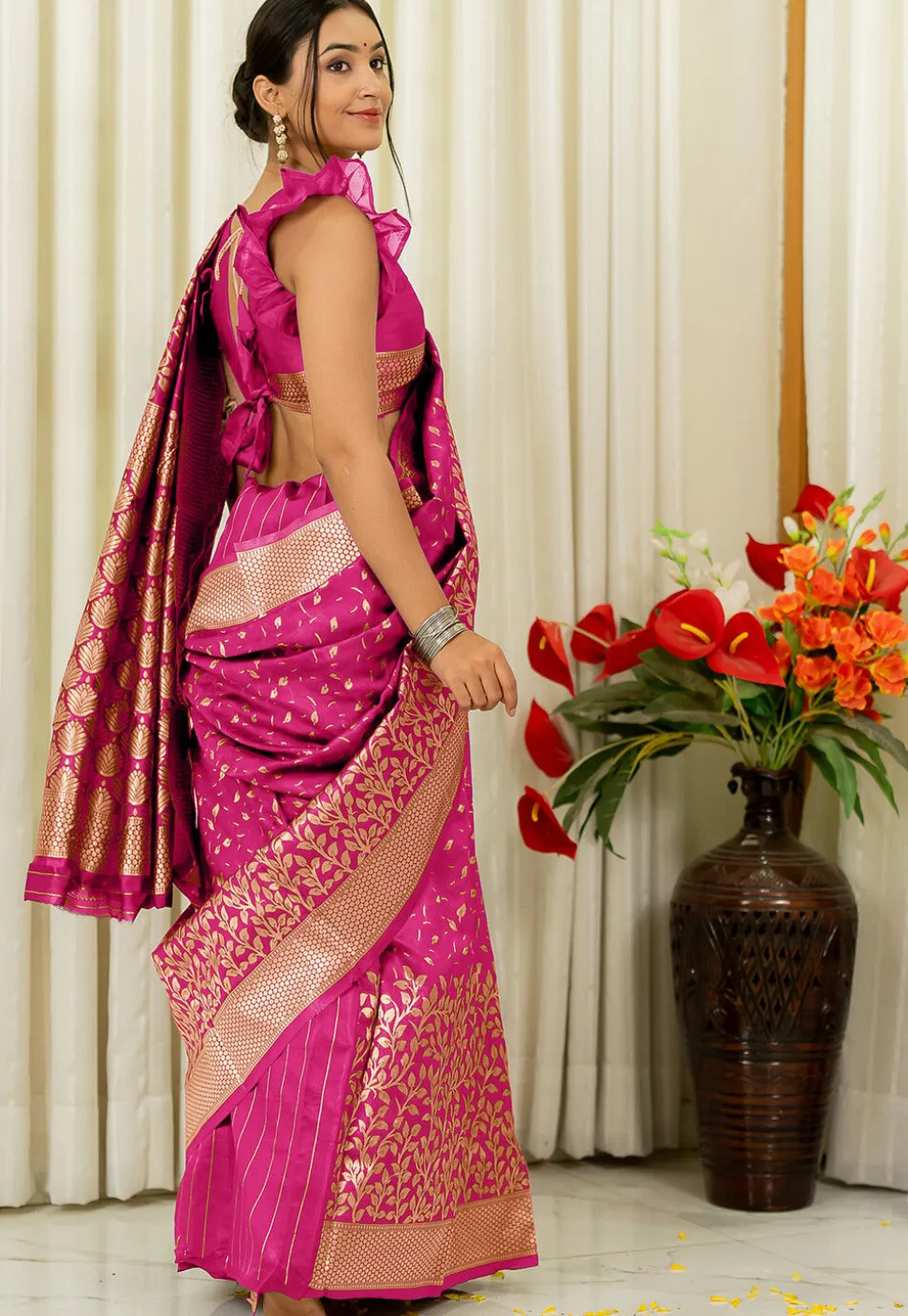 Woven Art Silk Saree in Fuchsia