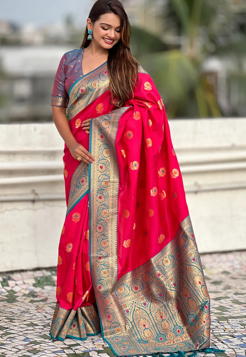 Woven Art Silk Saree in Fuchsia
