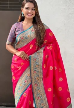Woven Art Silk Saree in Fuchsia