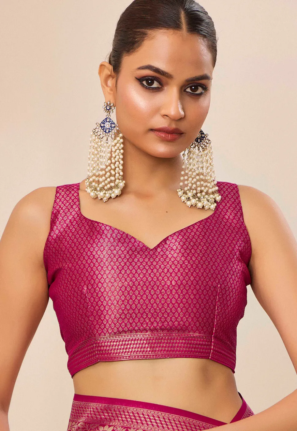 Woven Art Silk Saree in Fuchsia