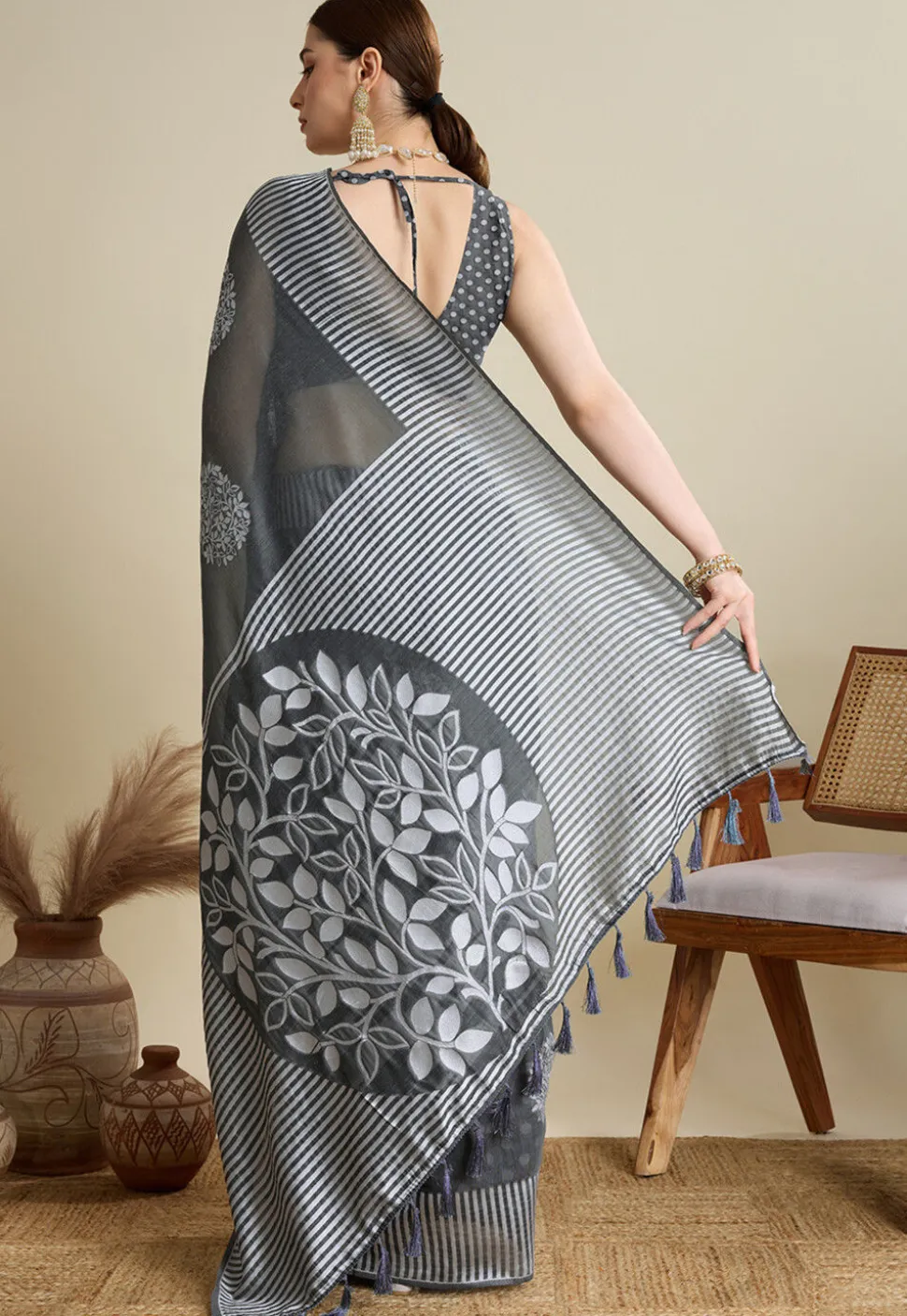 Woven Art Silk Saree in Grey