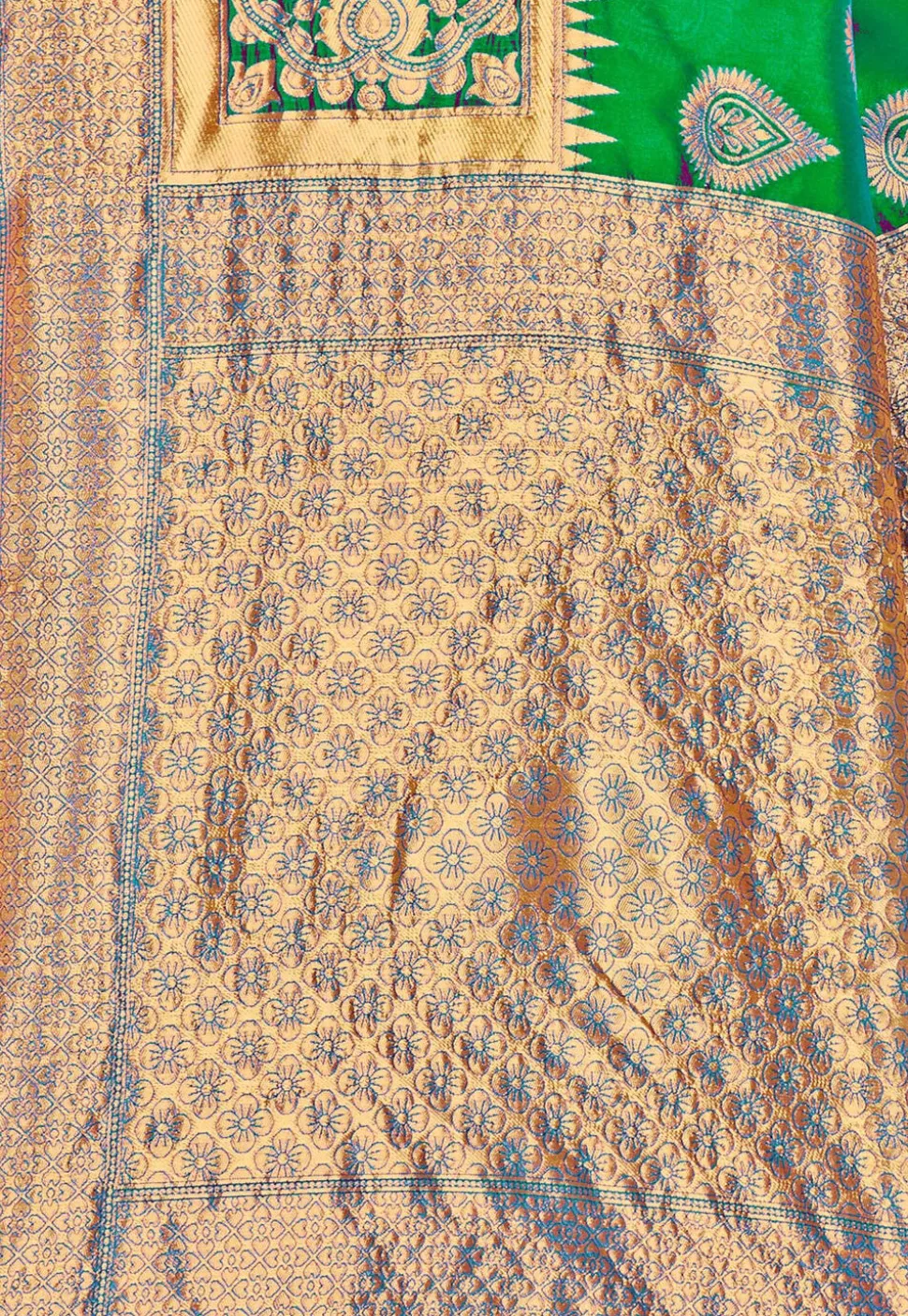 Woven Art Silk Saree in Green