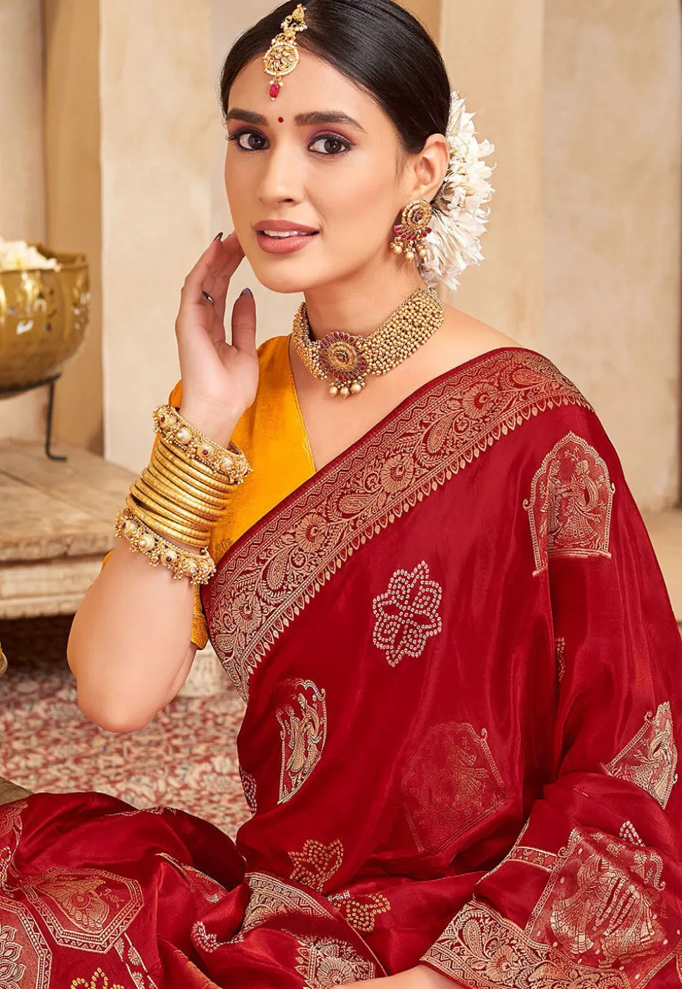 Woven Art Silk Saree in Maroon